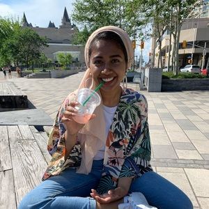 Meet your Posher, Zahra